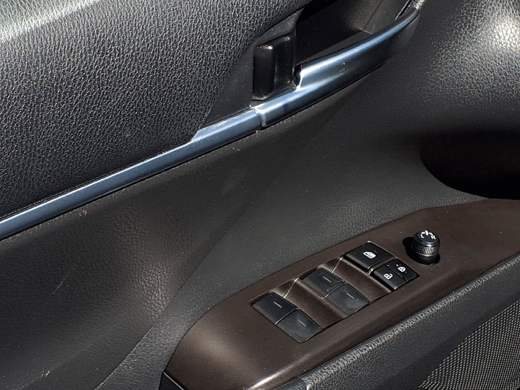 Used 2024 Toyota Camry SE FWD image 19