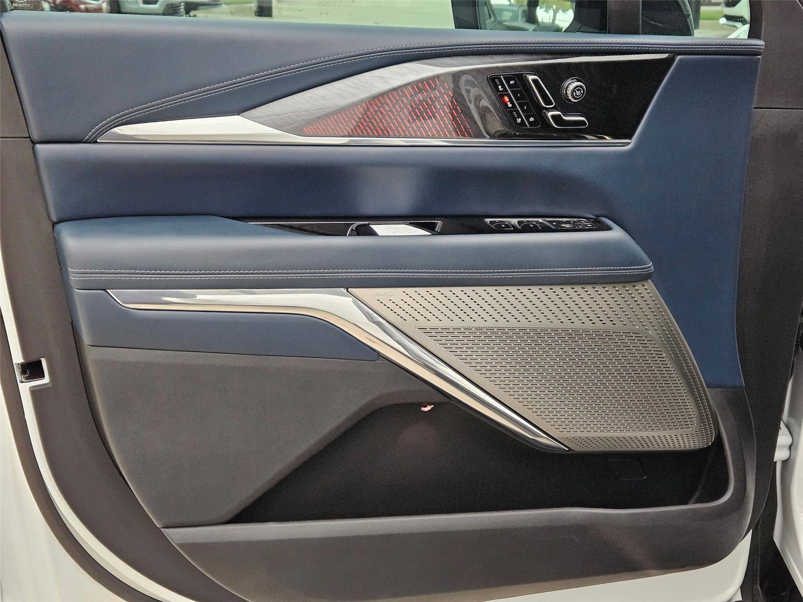 New 2025 Cadillac Escalade IQ Luxury 2 AWD/4WD image 24