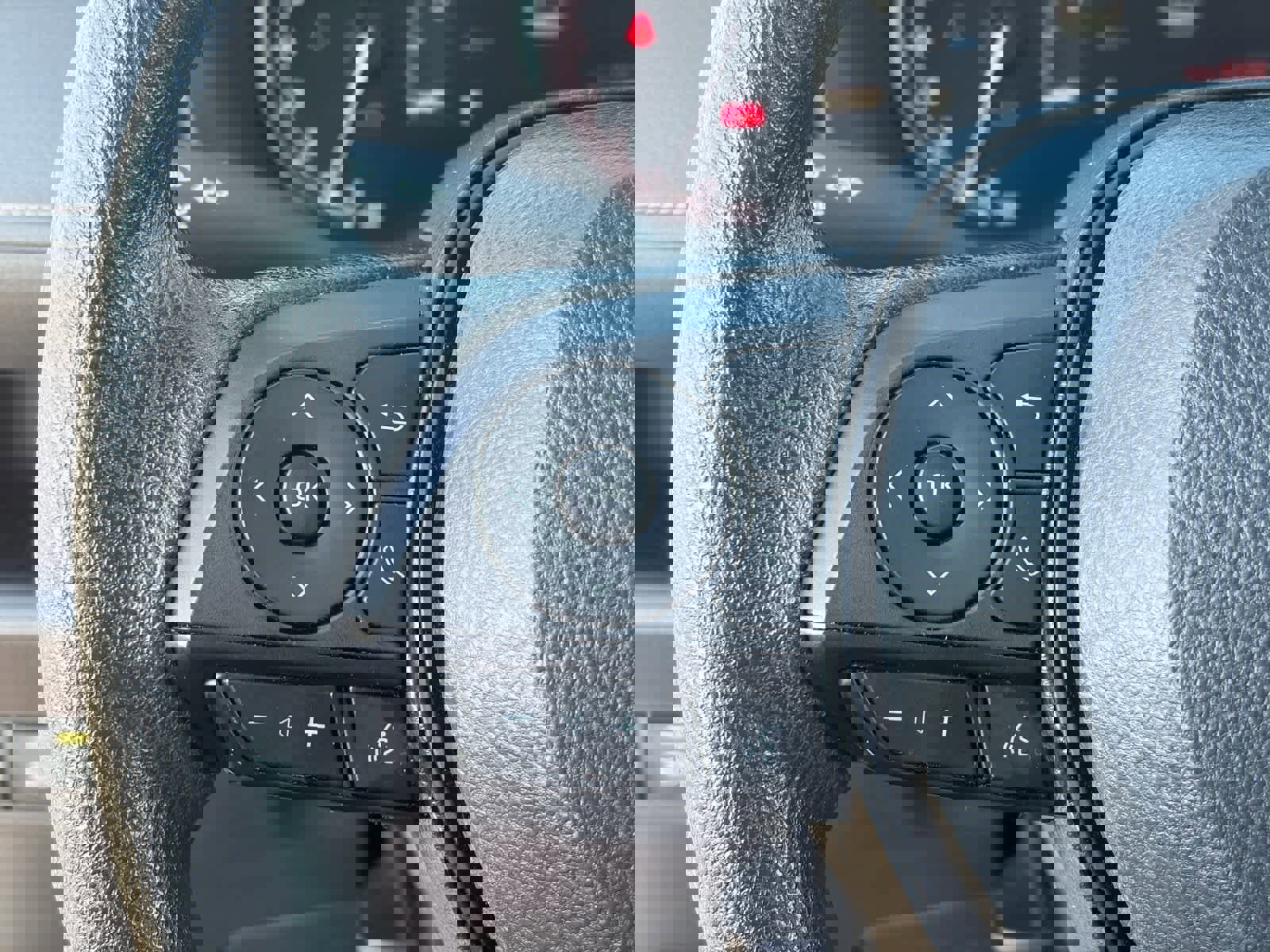 Used 2024 Toyota RAV4 LE image 18