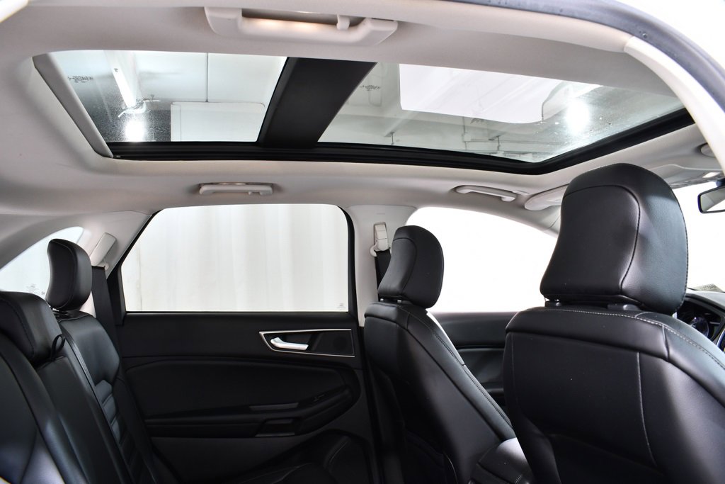 Used 2022 Ford Edge SEL w/ Convenience Package image 18