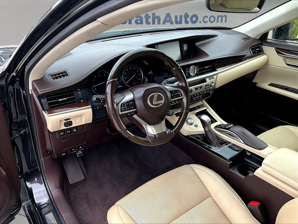 Used 2017 Lexus ES 350 w/ Navigation System Package FWD image 21