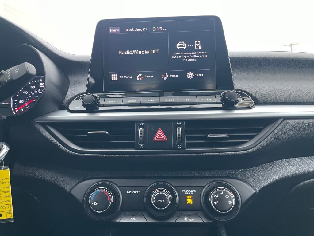 Used 2023 Kia Forte LXS w/ LXS Technology Package image 7