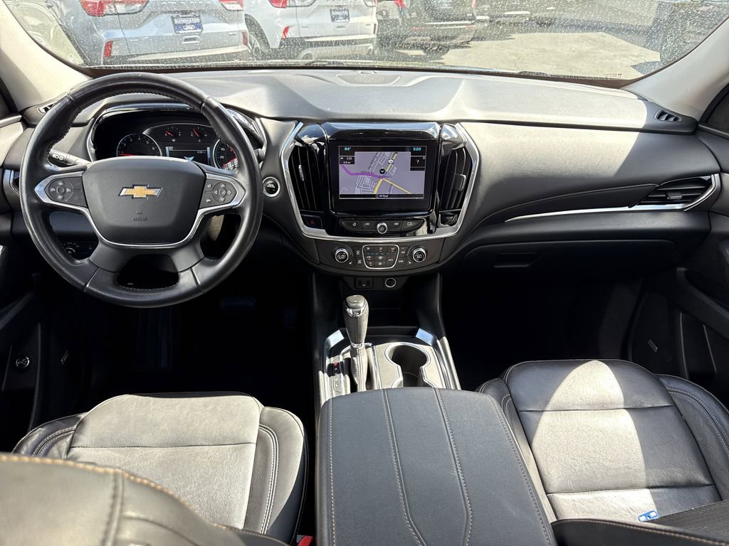 Used 2019 Chevrolet Traverse LT w/ LT Premium Package AWD/4WD image 11