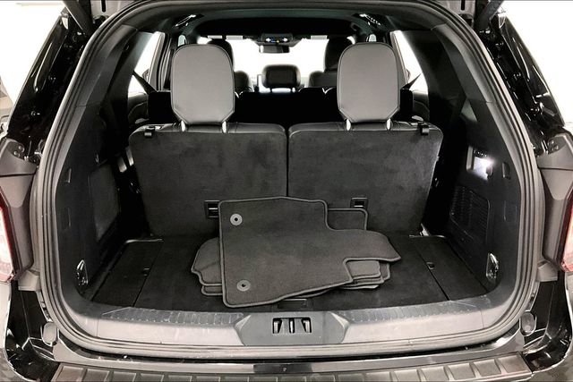 Used 2025 Ford Explorer ST-Line w/ Premium Package image 39