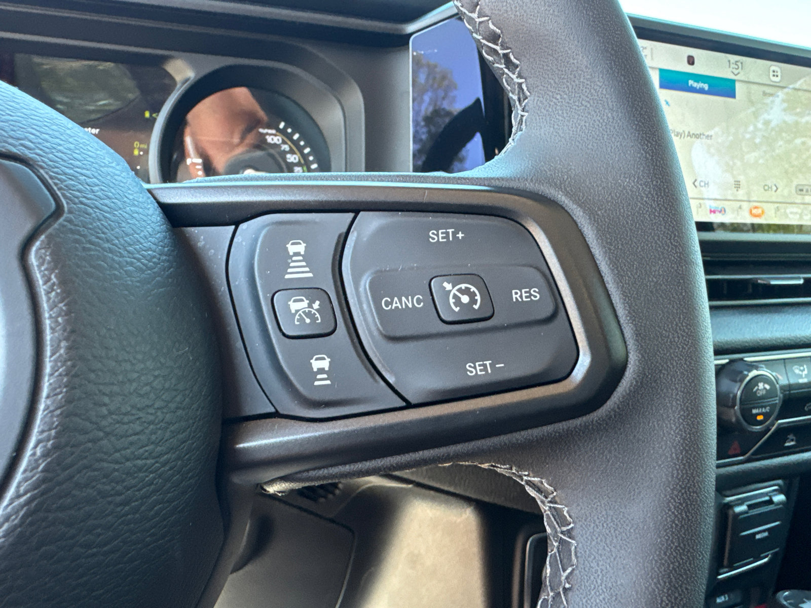 Used 2025 Jeep Wrangler Willys image 31