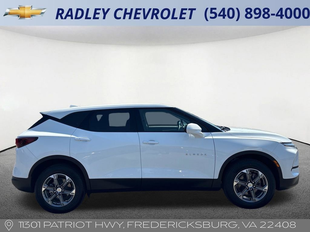 Used 2025 Chevrolet Blazer LT AWD/4WD image 21