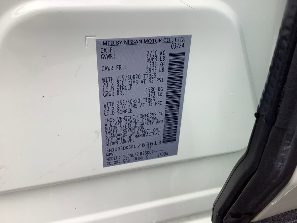 Used 2024 Nissan Pathfinder Platinum image 30