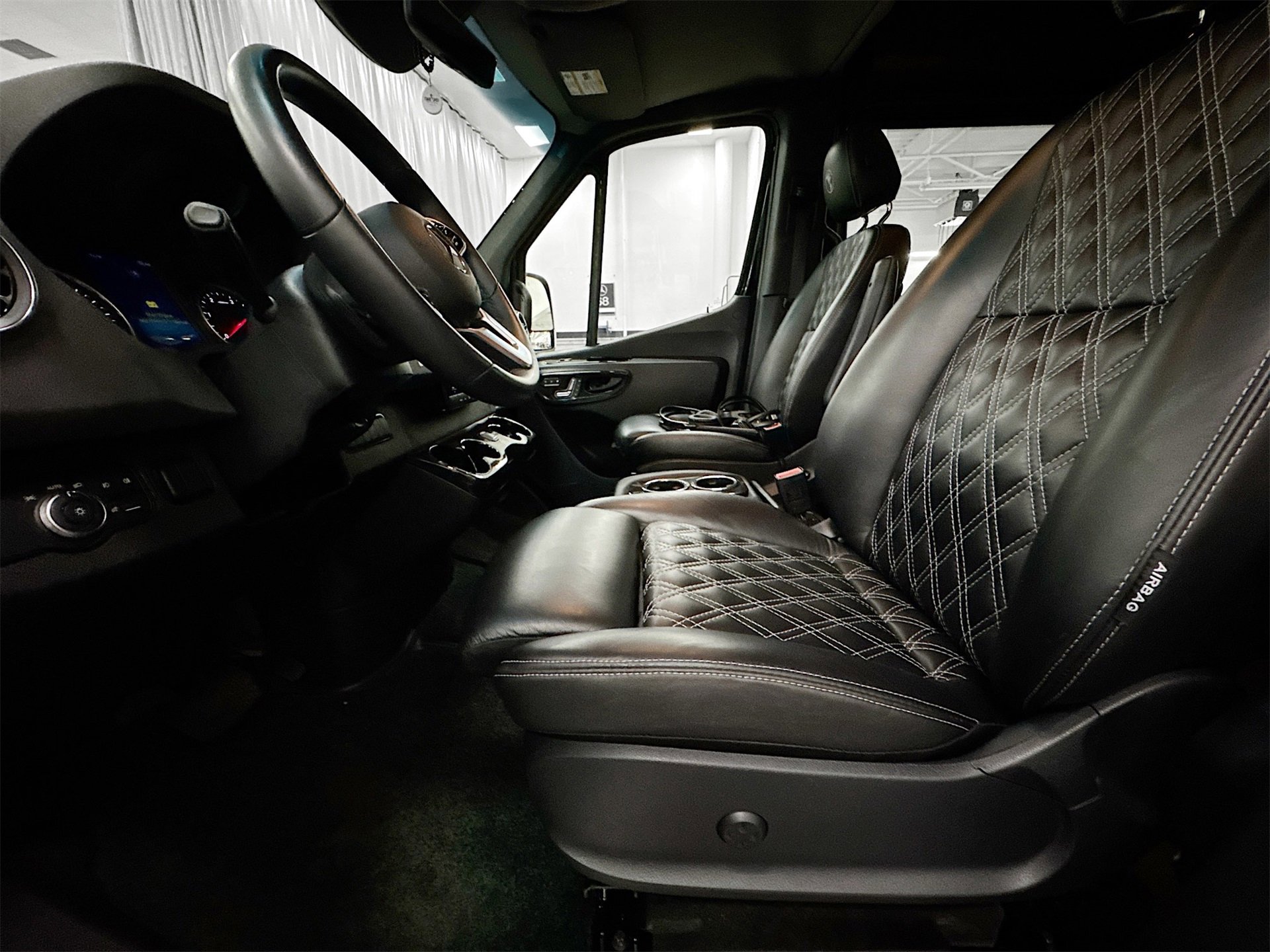 Used 2024 Mercedes-Benz Sprinter 2500 image 22