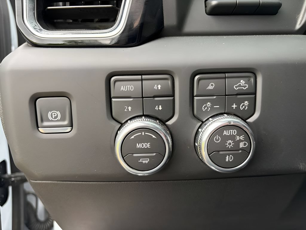 Used 2026 GMC Sierra 3500 Denali w/ Denali Reserve Package AWD/4WD image 20