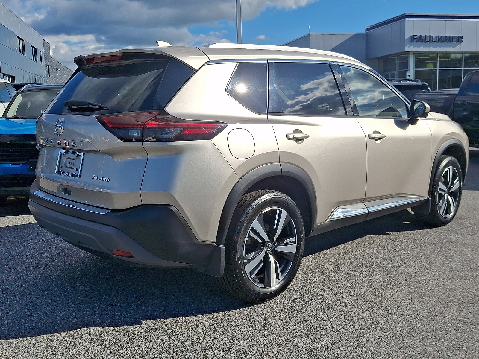 Certified 2021 Nissan Rogue SL w/ Premium Package AWD/4WD image 7