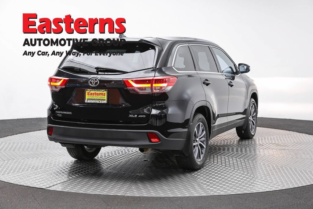 Used 2019 Toyota Highlander XLE AWD/4WD image 5