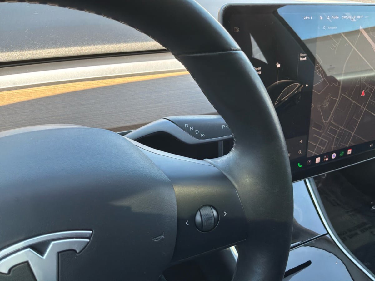 Used 2018 Tesla Model 3 Long Range RWD image 17
