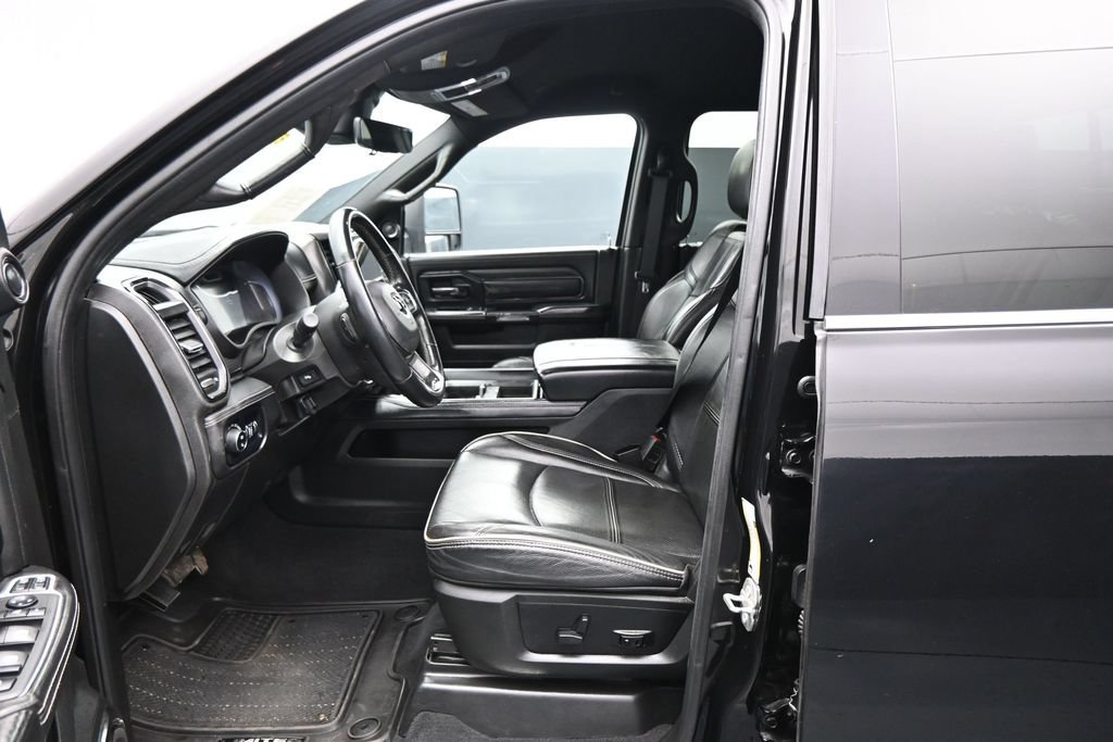 Used 2024 RAM 3500 Limited AWD/4WD image 10