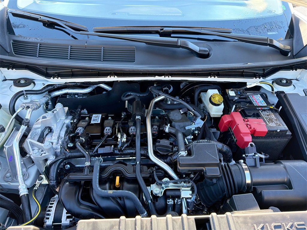 Used 2025 Nissan Kicks S image 33