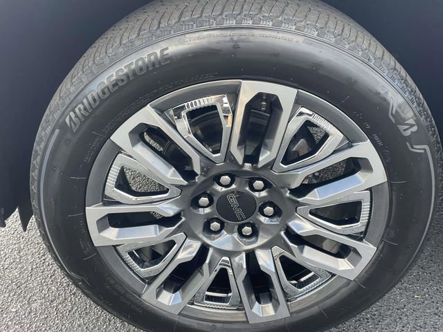 Certified 2024 GMC Yukon XL Denali Ultimate image 8