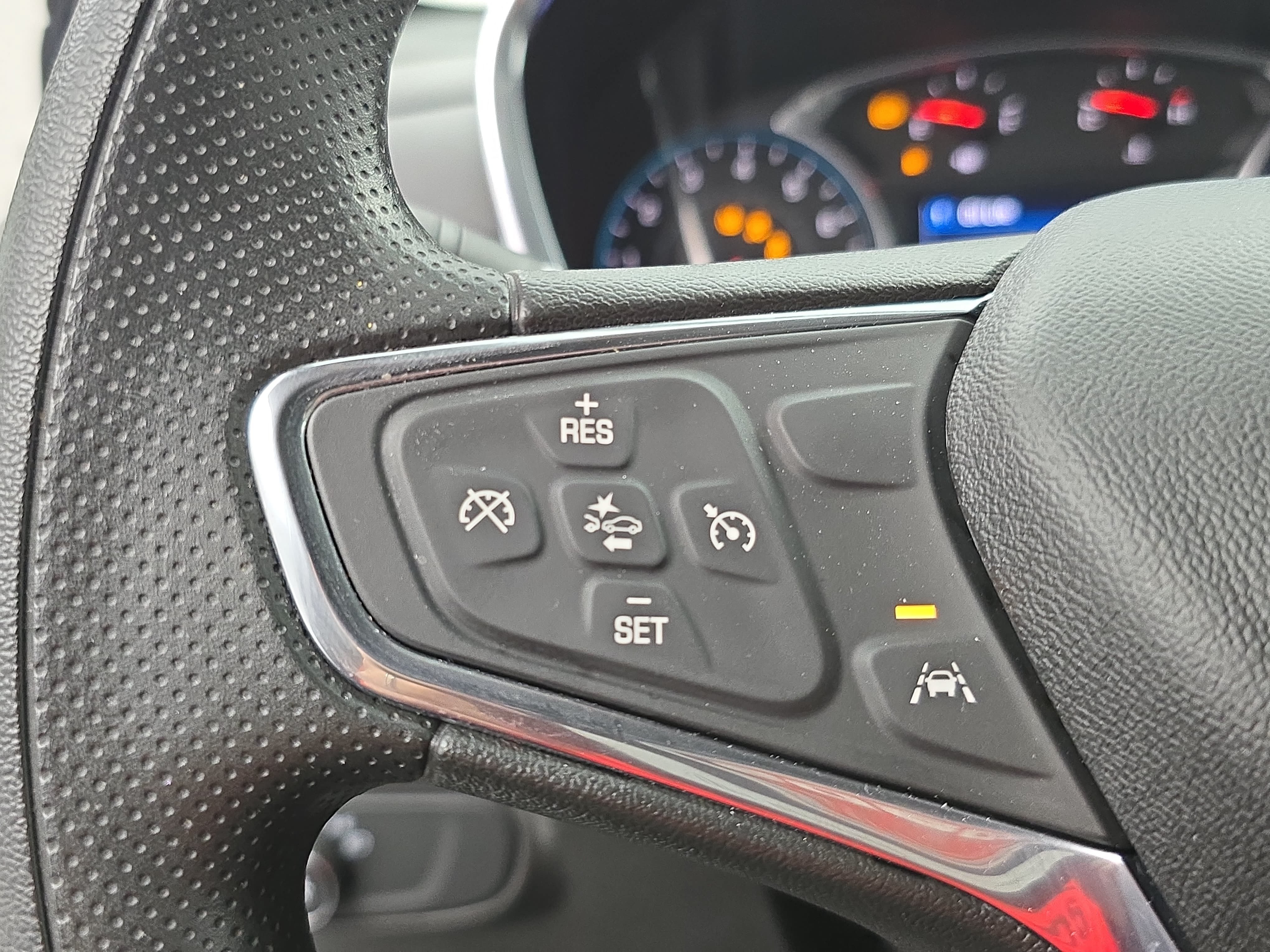 Used 2020 Chevrolet Equinox LT FWD image 16