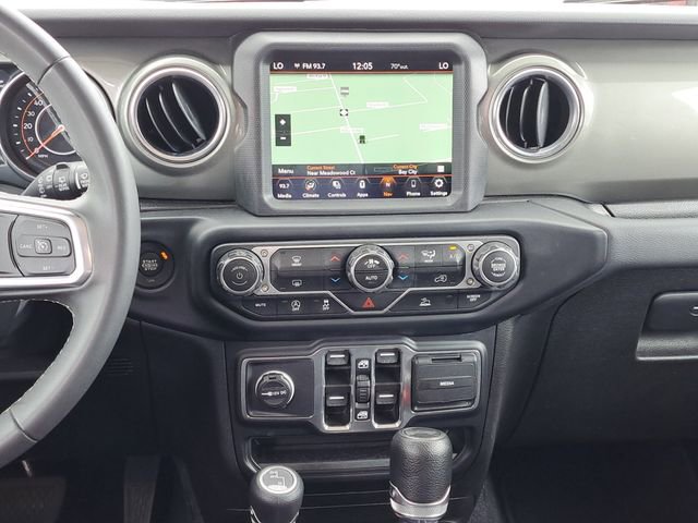 Used 2023 Jeep Wrangler Sahara image 27