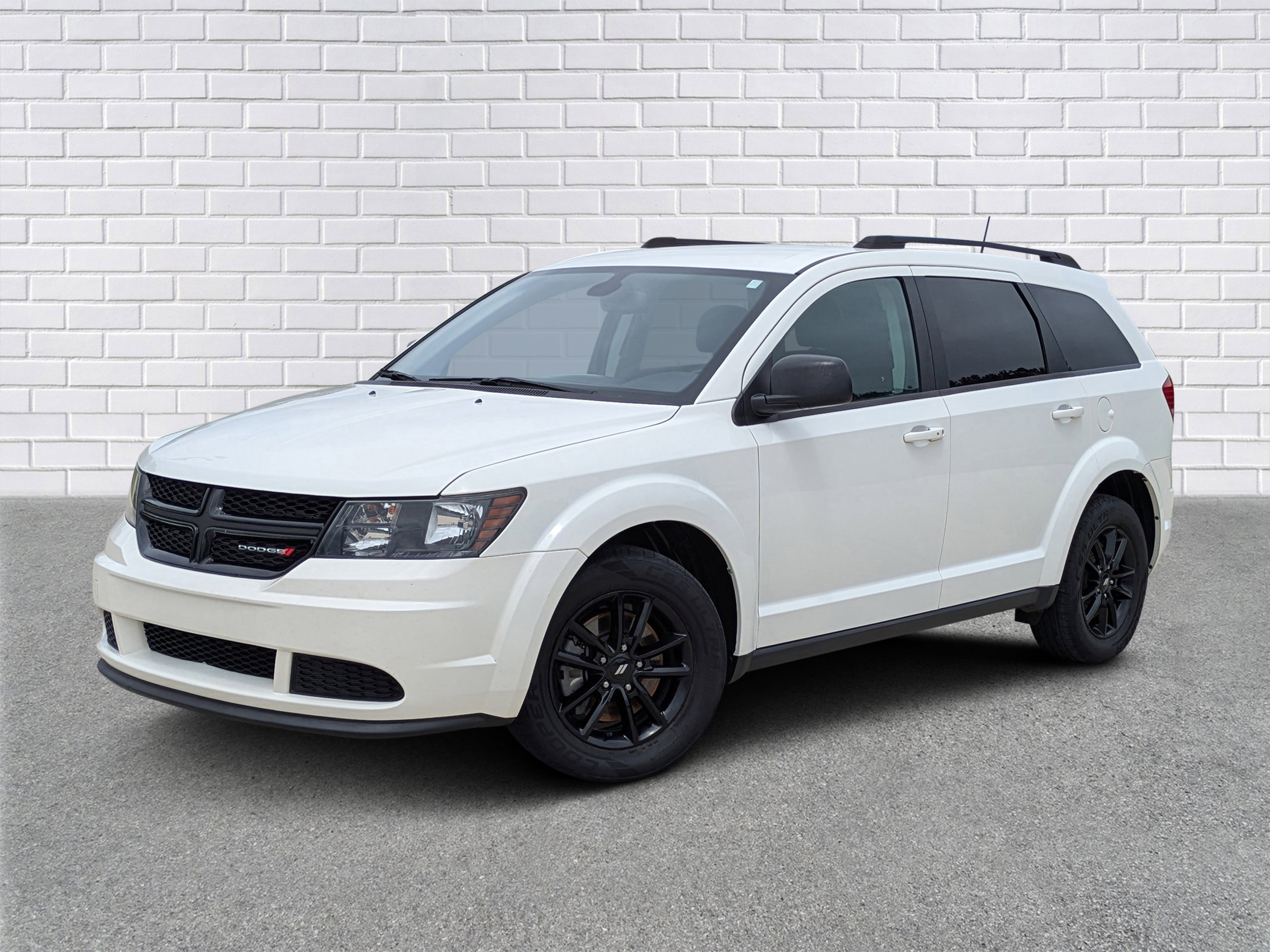 Used 2020 Dodge Journey SE w/ SE Popular Equipment Group FWD image 1