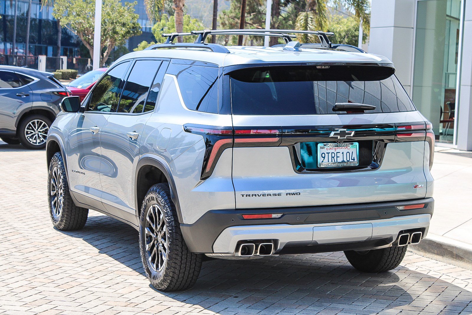 Used 2025 Chevrolet Traverse Z71 w/ Enhanced Driving Package AWD/4WD image 10