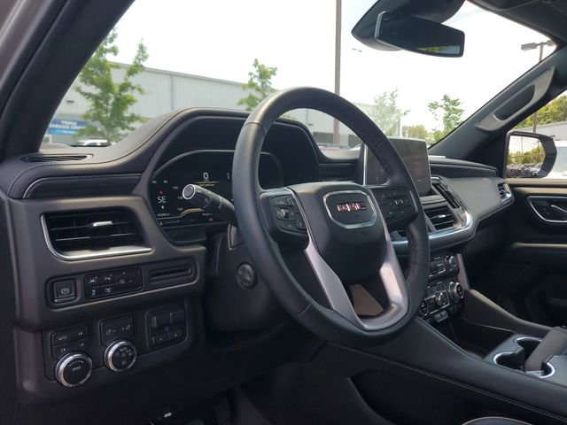 Used 2023 GMC Yukon XL SLT w/ SLT Premium Package AWD/4WD image 23