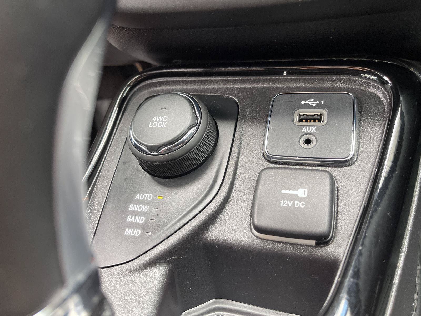 Used 2021 Jeep Compass Limited AWD/4WD image 26