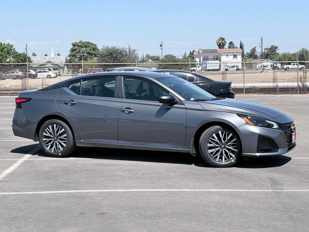 New 2026 Nissan Altima 2.5 SV FWD image 3