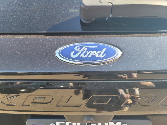 Certified 2020 Ford Explorer ST w/ Premium Technology Package AWD/4WD image 7
