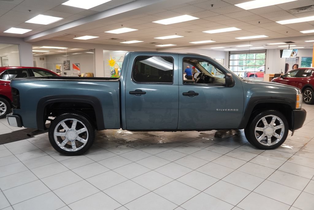 Used 2010 Chevrolet Silverado 1500 W/T AWD/4WD image 12