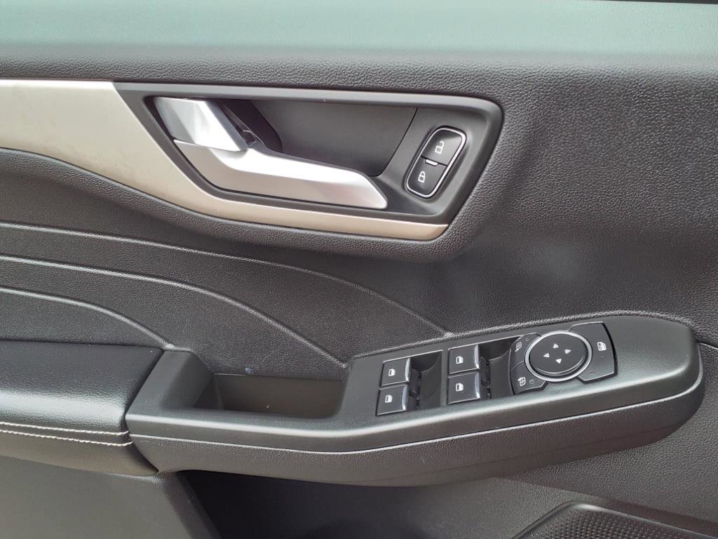 Certified 2022 Ford Escape SEL image 16