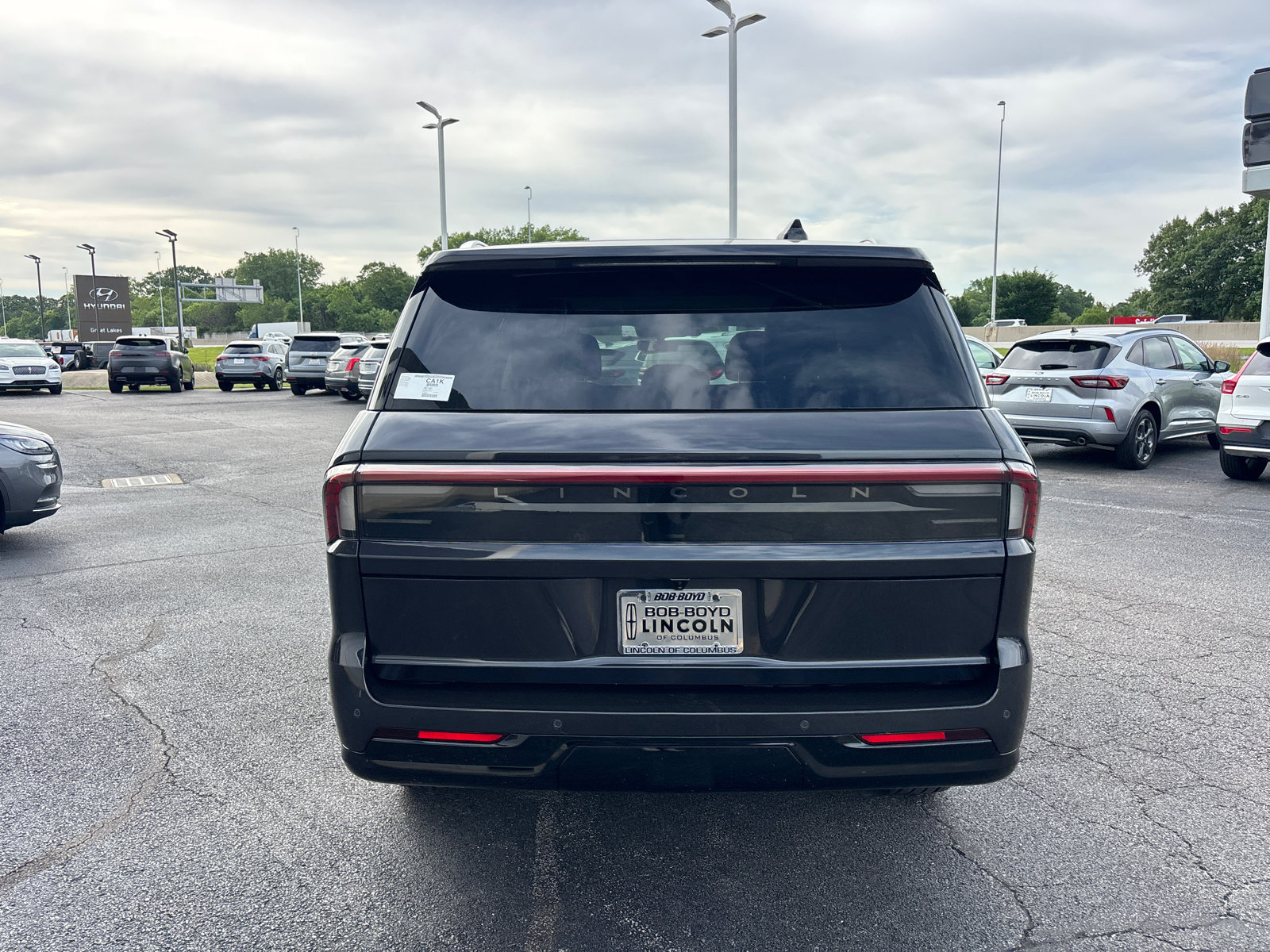 New 2026 Lincoln Navigator Premiere AWD/4WD image 6