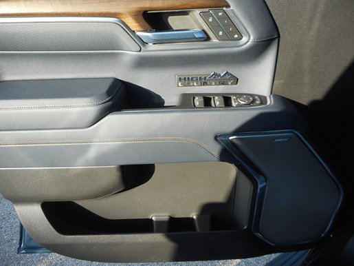 Used 2024 Chevrolet Silverado 1500 High Country w/ High Country Premium Package image 11