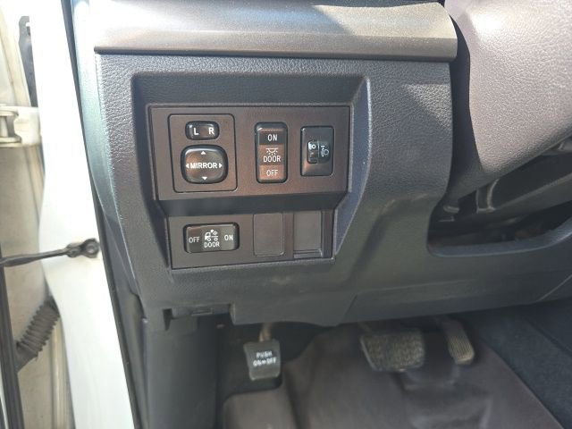 Used 2017 Toyota Tundra SR5 image 11