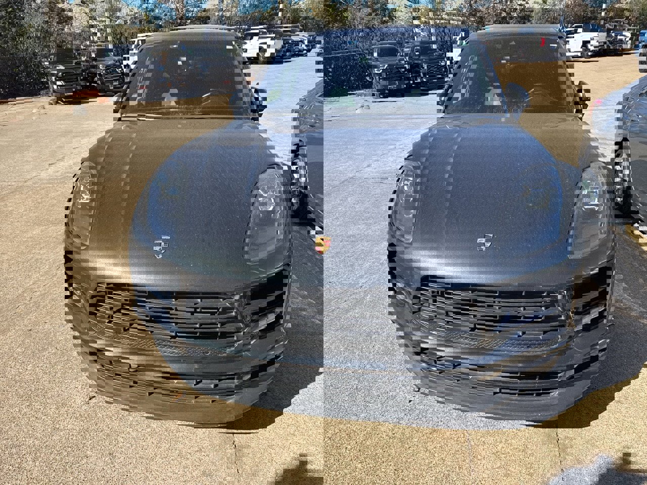 Used 2020 Porsche Macan Base w/Navigation/Power Liftga image 2