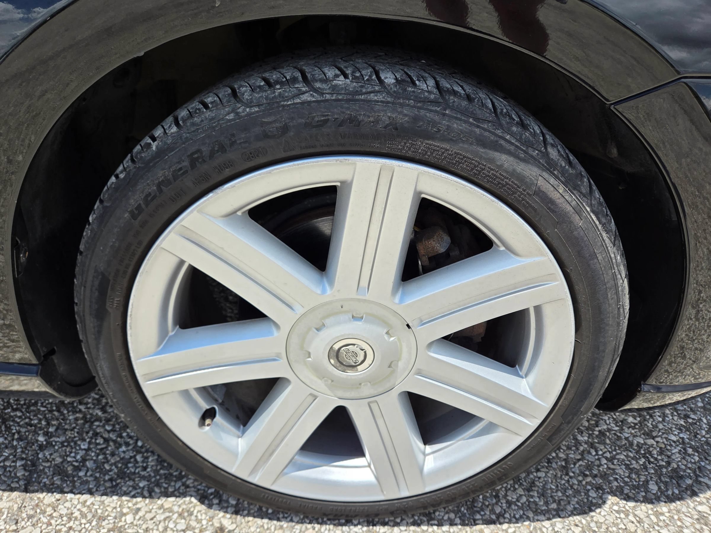Used 2007 Chrysler Crossfire Coupe RWD image 9