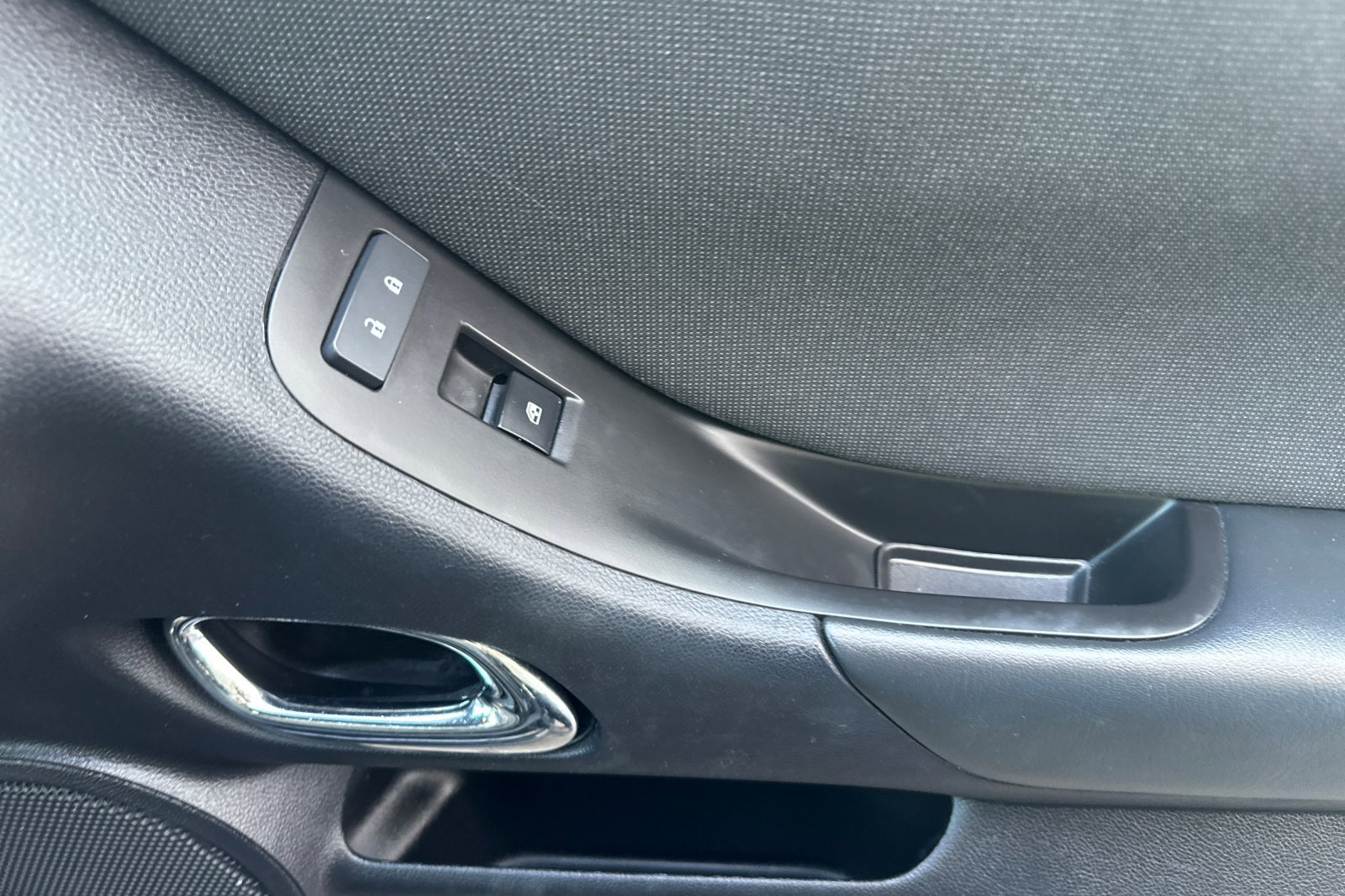 Used 2015 Chevrolet Camaro LT image 20