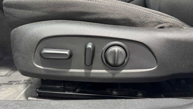 Used 2019 Chevrolet Malibu RS image 18