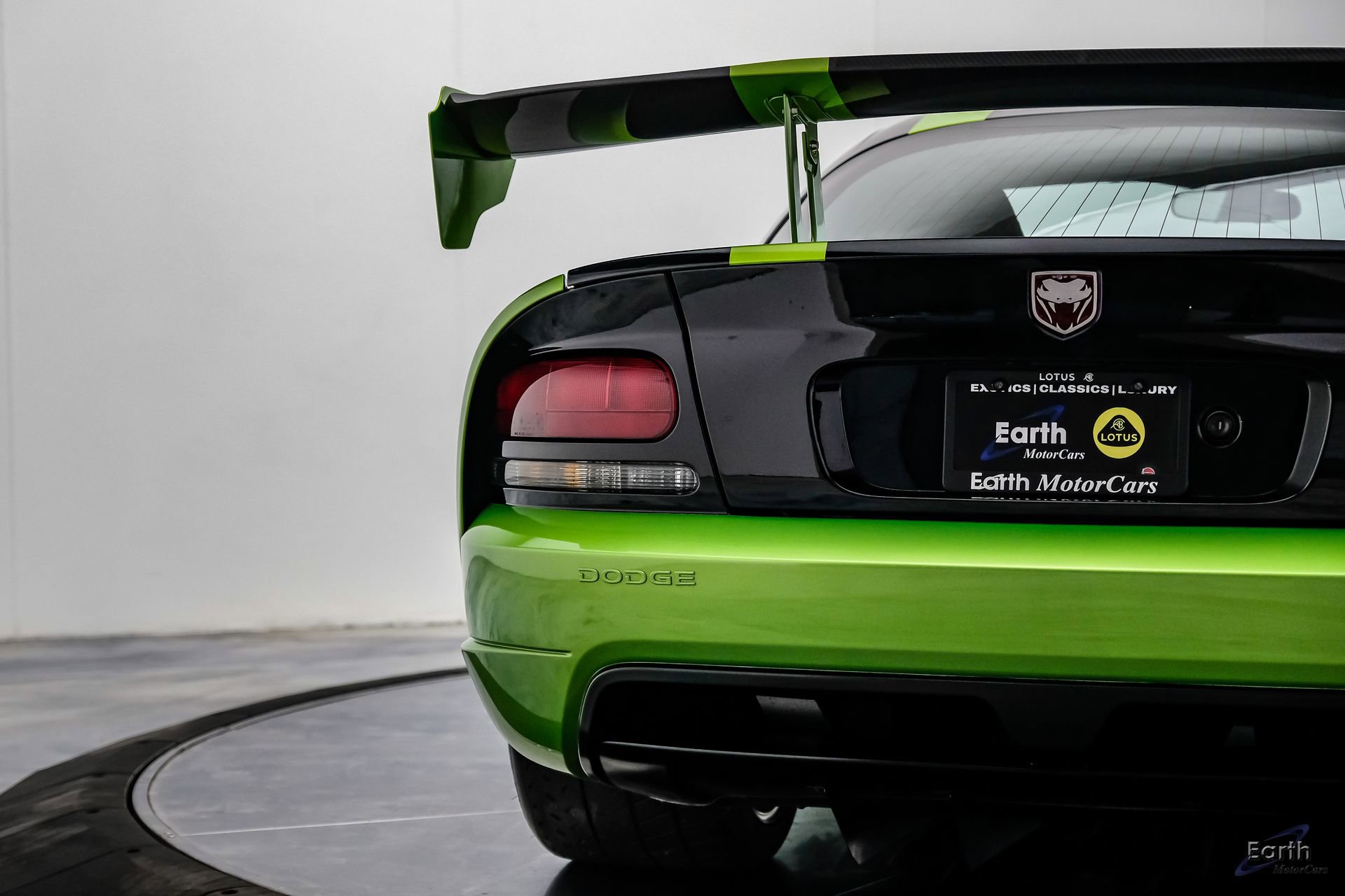 Used 2010 Dodge Viper ACR image 14