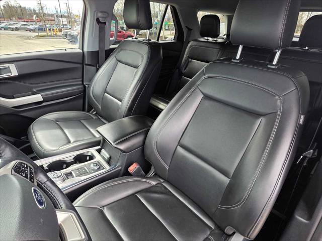 Used 2021 Ford Explorer XLT w/ Equipment Group 202A AWD/4WD image 21