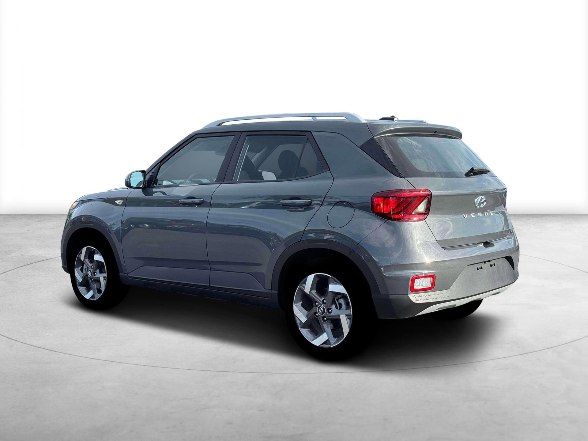New 2026 Hyundai Venue SEL FWD image 4