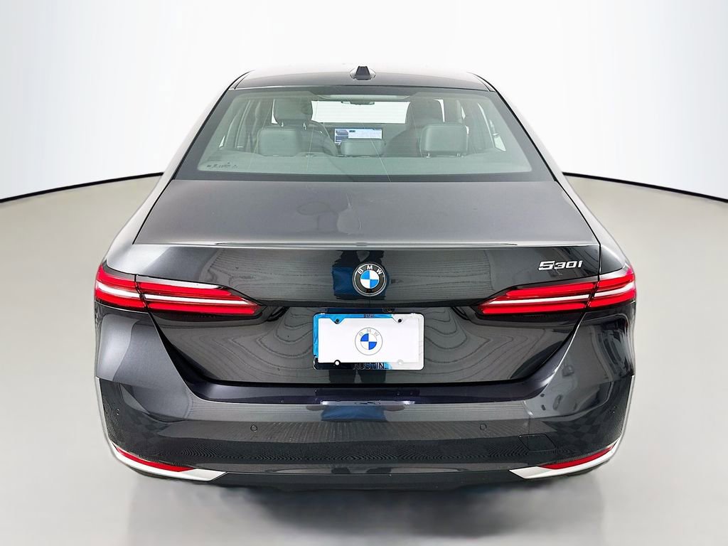 Used 2025 BMW 530i 530i w/ Premium Package image 6