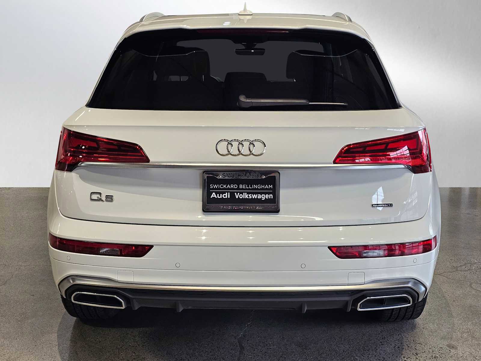 Used 2023 Audi Q5 2.0T Premium Plus w/ Premium Plus Package AWD/4WD image 6