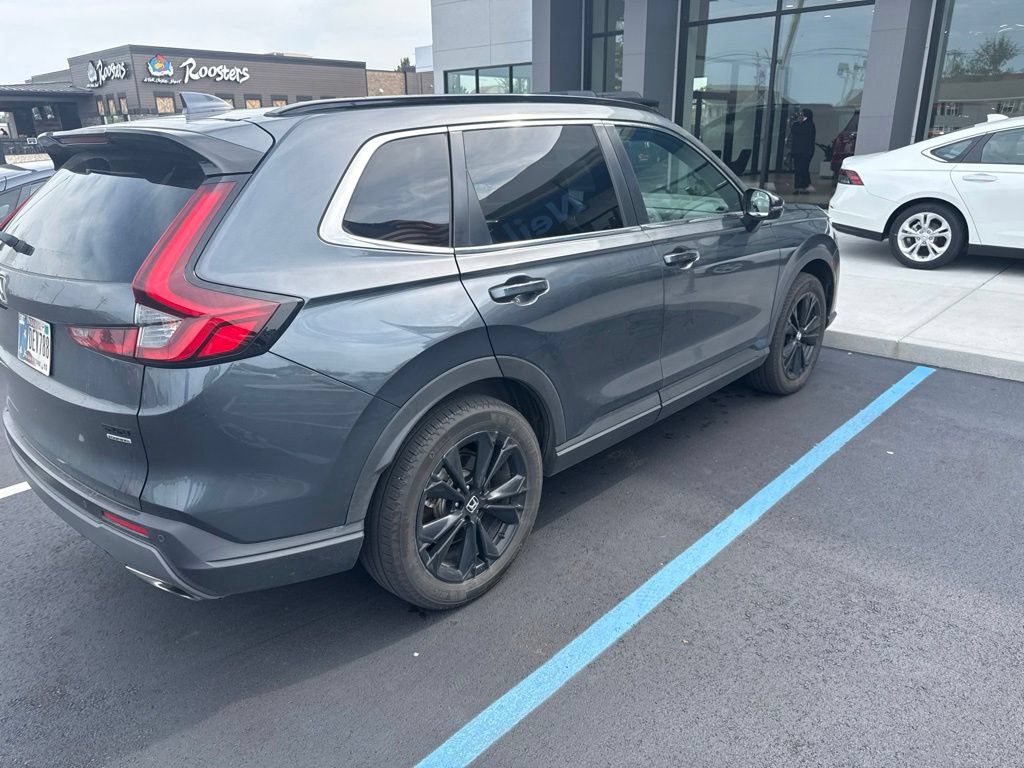 Used 2025 Honda CR-V Sport Touring image 3