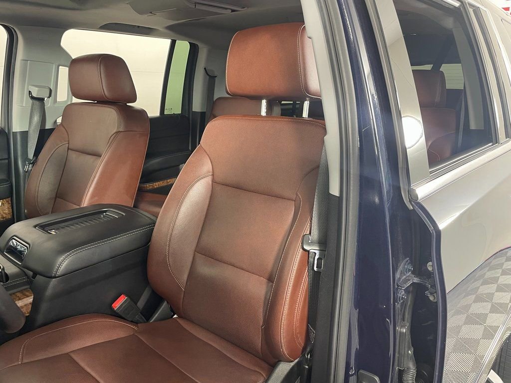 Used 2020 Chevrolet Suburban Premier w/ Premier Plus Edition AWD/4WD image 25