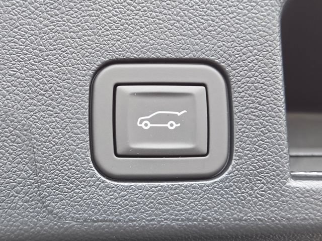 New 2027 GMC Terrain Elevation w/ Elevation Premium Package FWD image 19