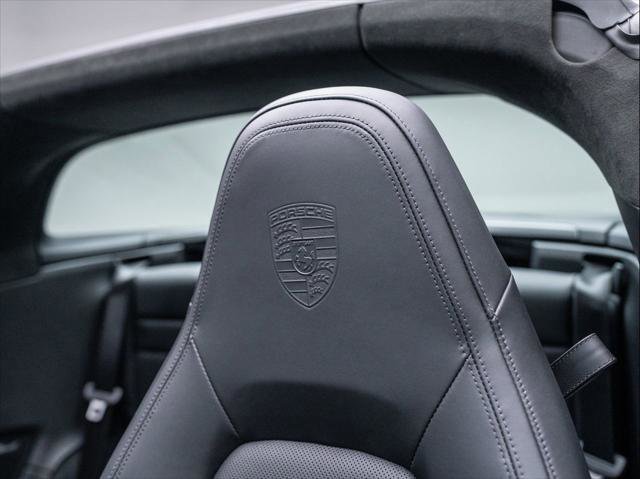 Used 2024 Porsche 911 Targa 4S w/ Premium Package image 28