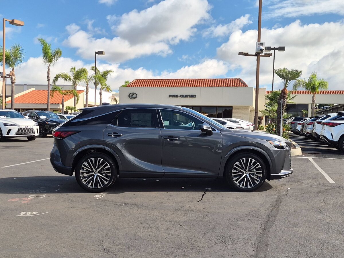 New 2026 Lexus RX 350 w/ Convenience Package AWD/4WD image 4
