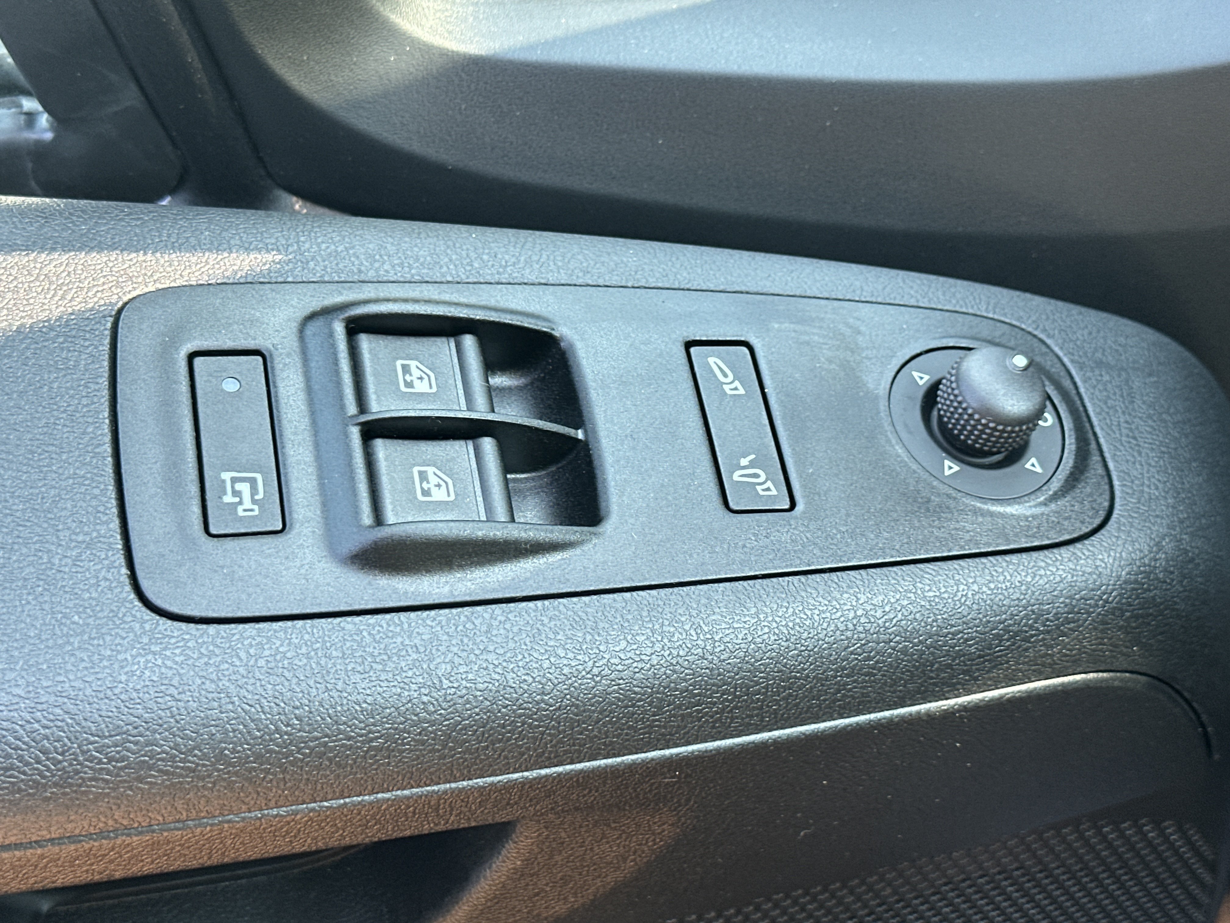 New 2026 RAM ProMaster 2500 w/ Premium Convenience Group FWD image 14