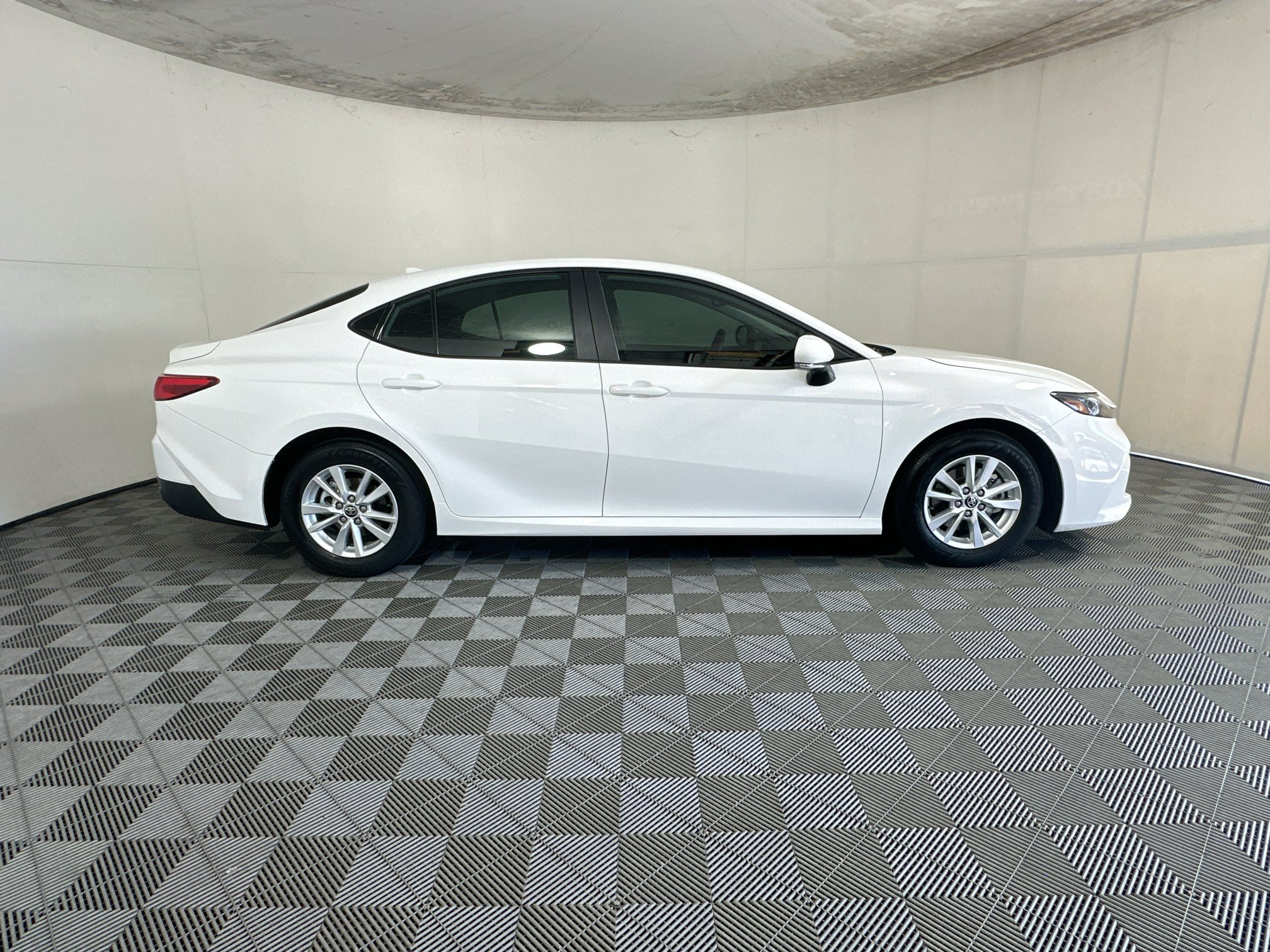 Used 2025 Toyota Camry LE FWD image 2