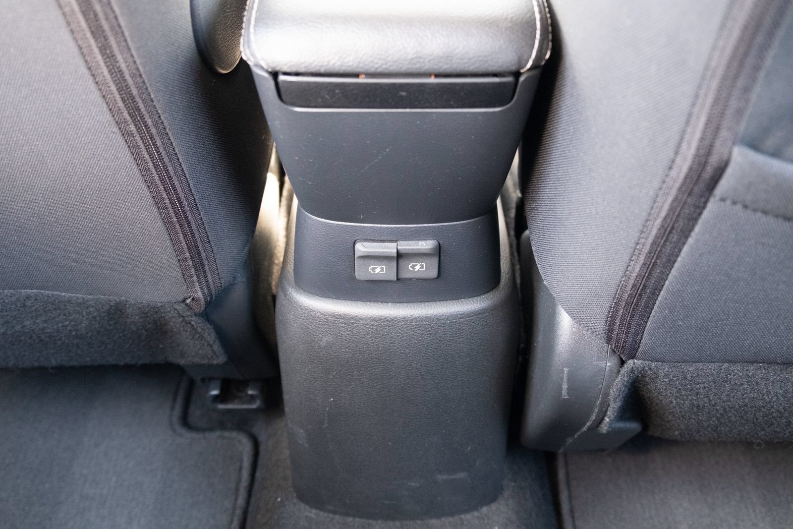 Used 2023 Nissan Kicks S FWD image 15