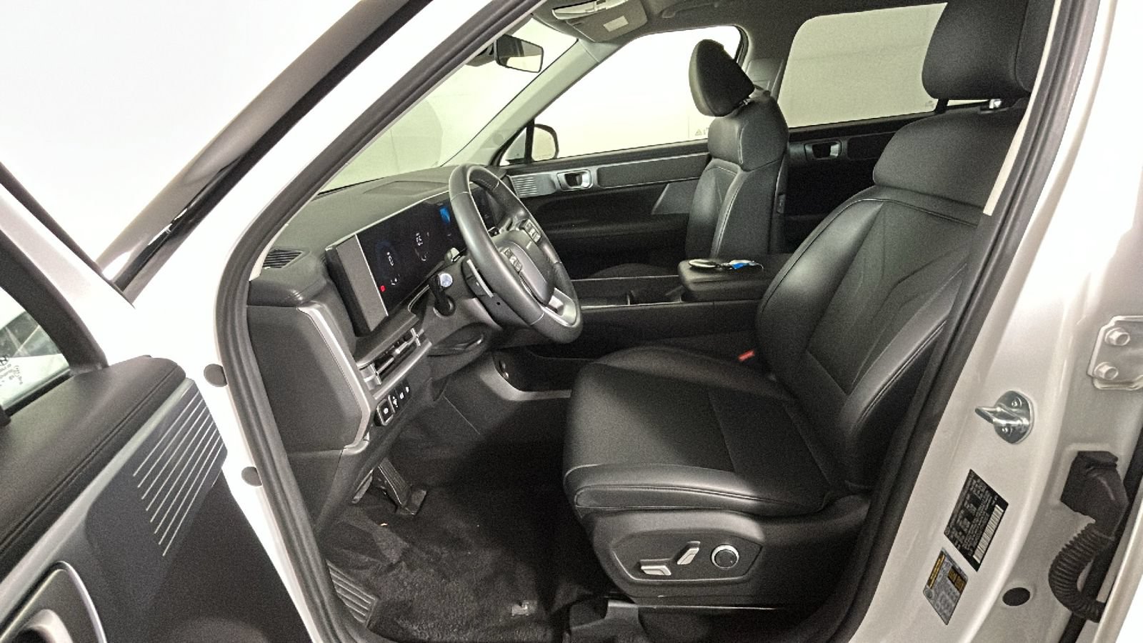 Used 2026 Hyundai Santa Fe SEL AWD/4WD image 13